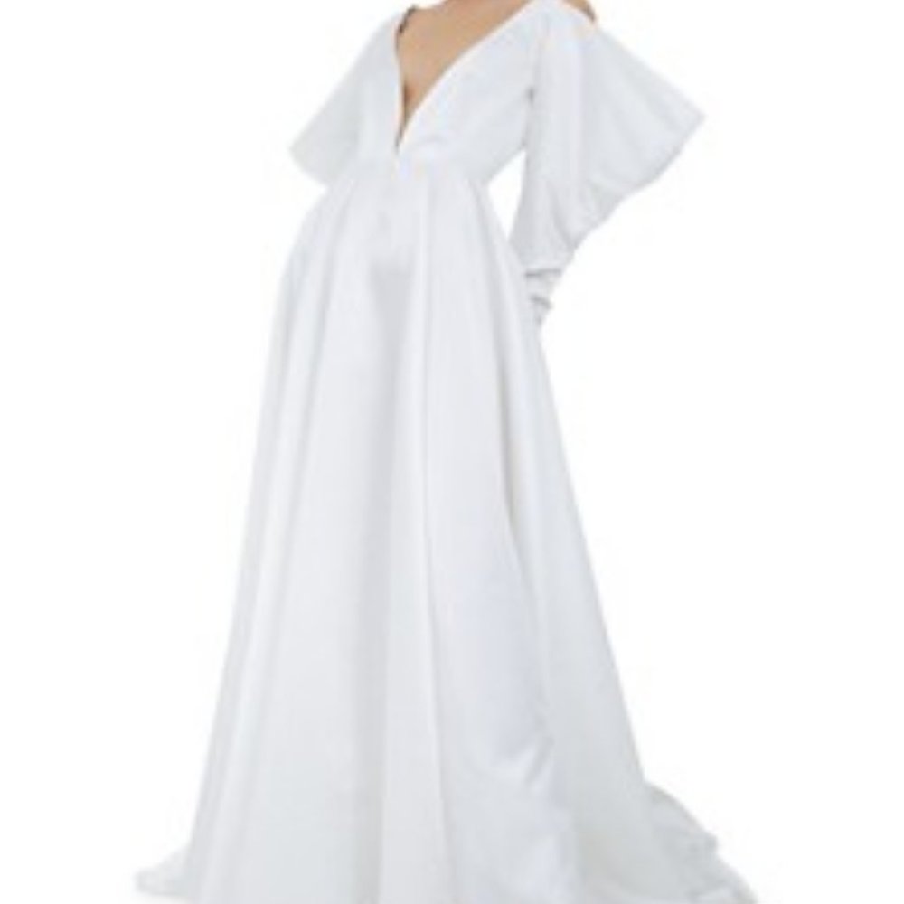 Wandering Duchess Butterfly Sleeve White Gown